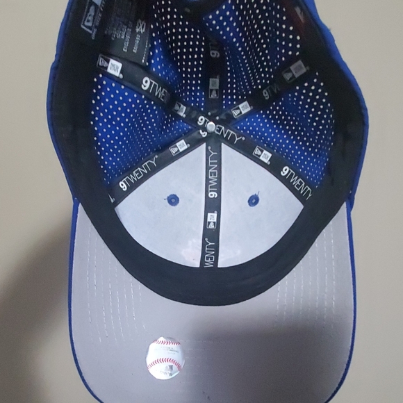 Hat - Picture 3 of 4